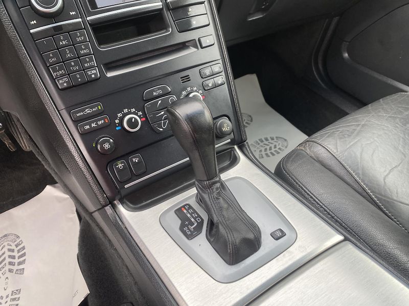 Volvo XC90 2.5TDi D5 200PS 7M 196000KM 1A - fotka 156 z 161