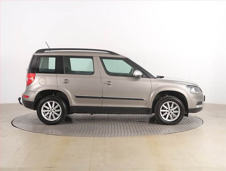 Škoda Yeti (2015) 1.4 TSI, Tempomat - fotka 6 z 16