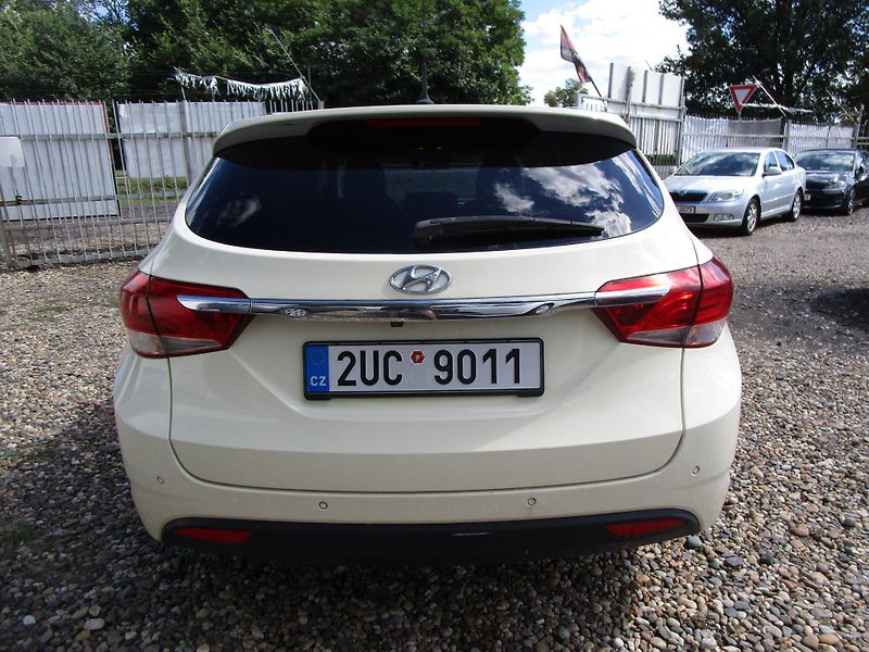 Hyundai i40 (2016) 1,7CRDI-104KW-AUTOMAT - fotka 4 z 20