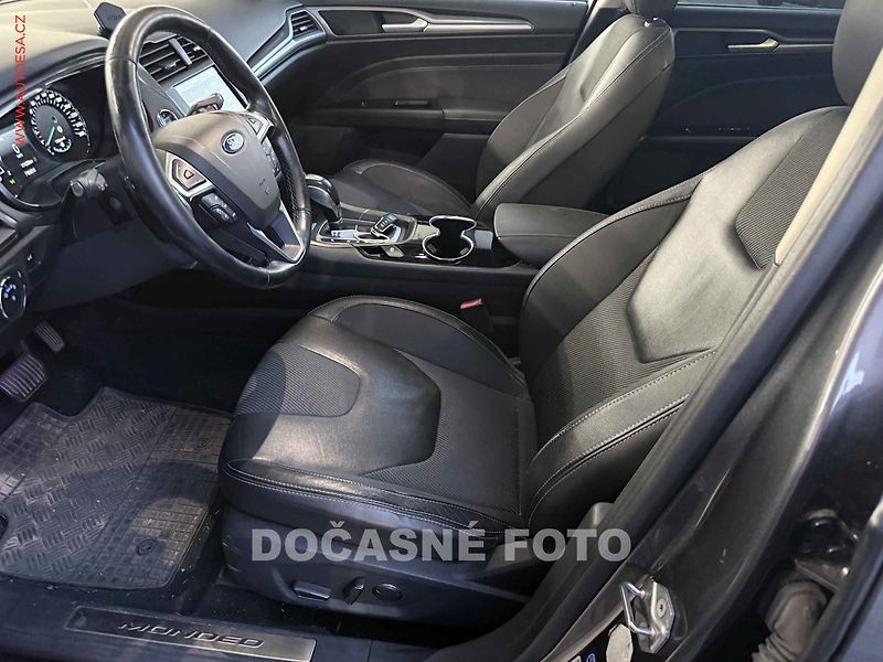 Ford Mondeo (2016) 2.0 TDCi, AT, navi, LED - fotka 3 z 3