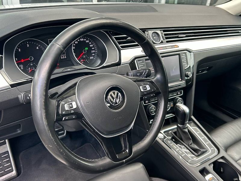 Volkswagen Passat (2015) Variant 2.0 TDI 6DSG 4MOTION A - fotka 22 z 34