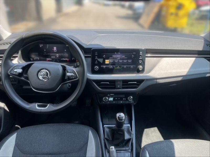 Škoda Scala 1,0 TSI 85 Selection - fotka 9 z 11