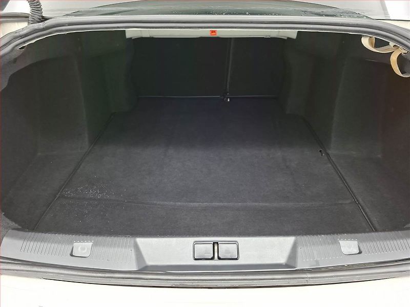 Citroën C4 (2008) 1.6 16V, po STK, Tažné, Klima - fotka 13 z 16