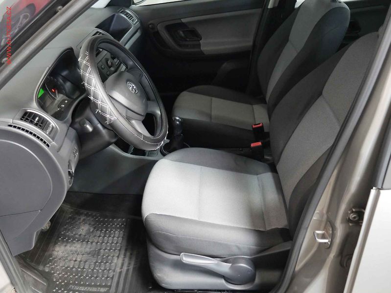 Škoda Roomster (2013) 1.2 TSI, 1.maj, AC, STK7/28 - fotka 9 z 14