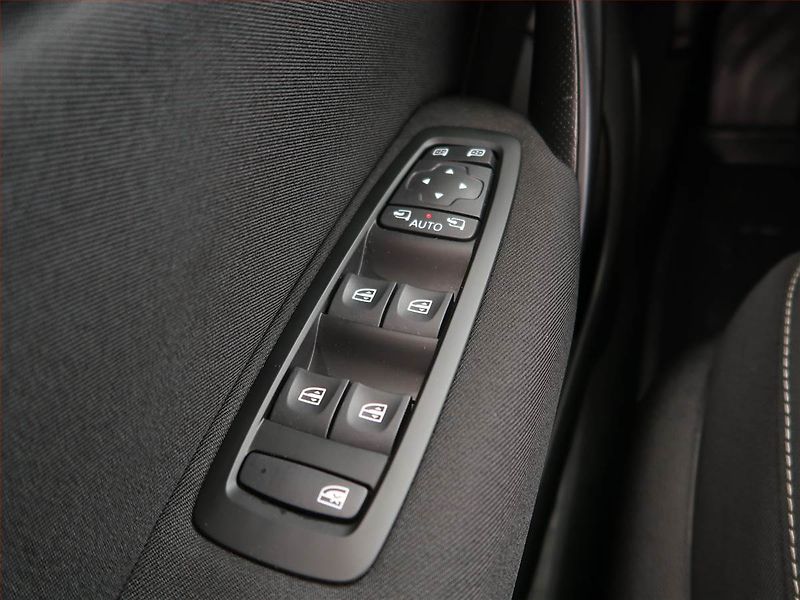 Renault Mégane (2017) 1.5 dCi, Serv.kniha, Tempomat - fotka 15 z 17