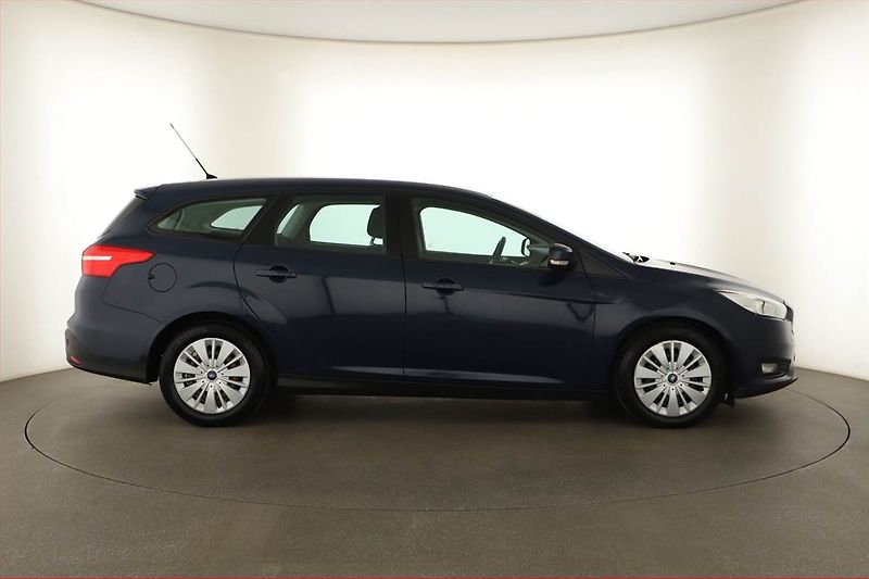Ford Focus (2016) 1.5 TDCi, Serv.kniha, Tempomat - fotka 6 z 12