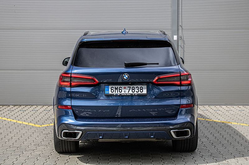 BMW X5 Individual - fotka 11 z 55