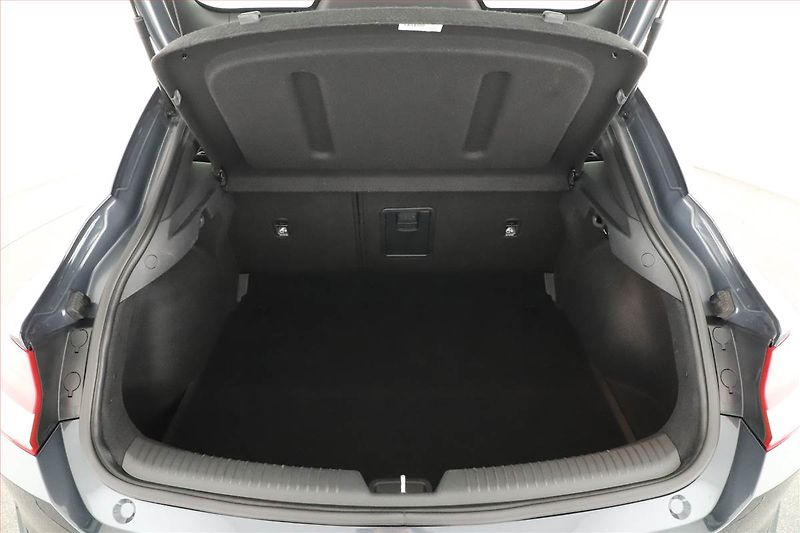 Hyundai i30 (2022) 1.5 T-GDI MHEV, ČR,1.maj - fotka 19 z 20