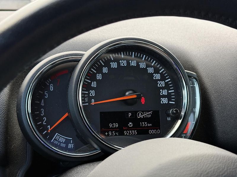 Mini Countryman Cooper ALL4 - fotka 9 z 18