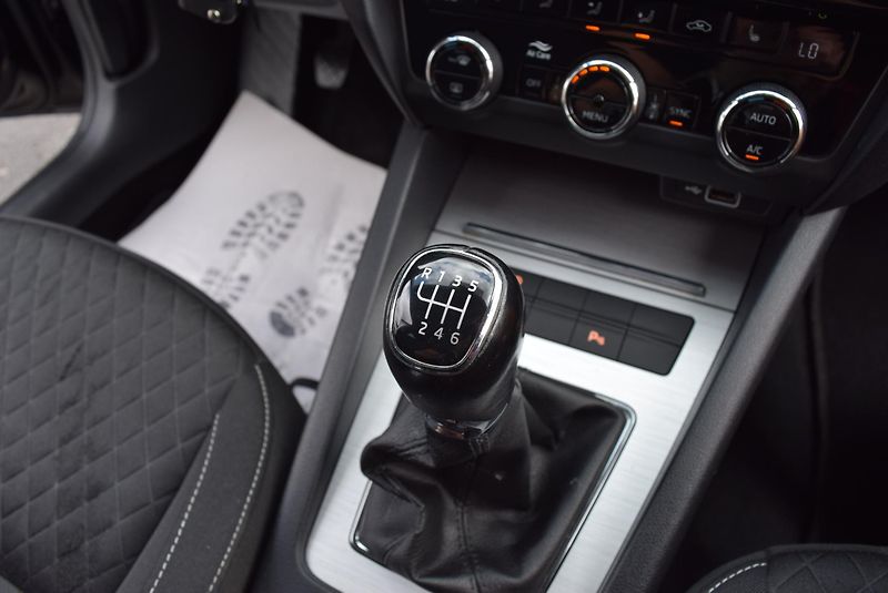 Škoda Octavia (2018) 1.4TSI 110kw ED. DRIVE TAŽ APP - fotka 36 z 43