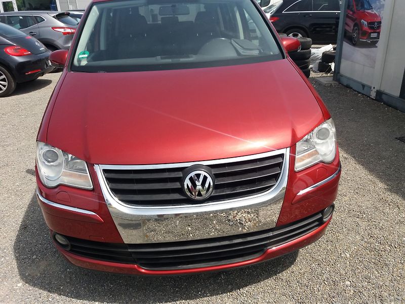 Volkswagen Touran 1.4TSi,103kW,7.MÍST,XENONY! - fotka 3 z 29