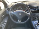 Peugeot 3008 (2016) 1.6 HDi, Allure, AT, panor - náhled 11
