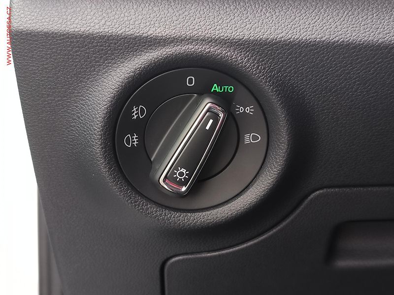 Škoda Kamiq (2021) 1.0 TSi, 2.maj,ČR, Style, DSG - fotka 22 z 25