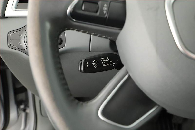 Audi A4 (2015) 3.0 TDI, 4X4, Navi, Xenony - fotka 15 z 16