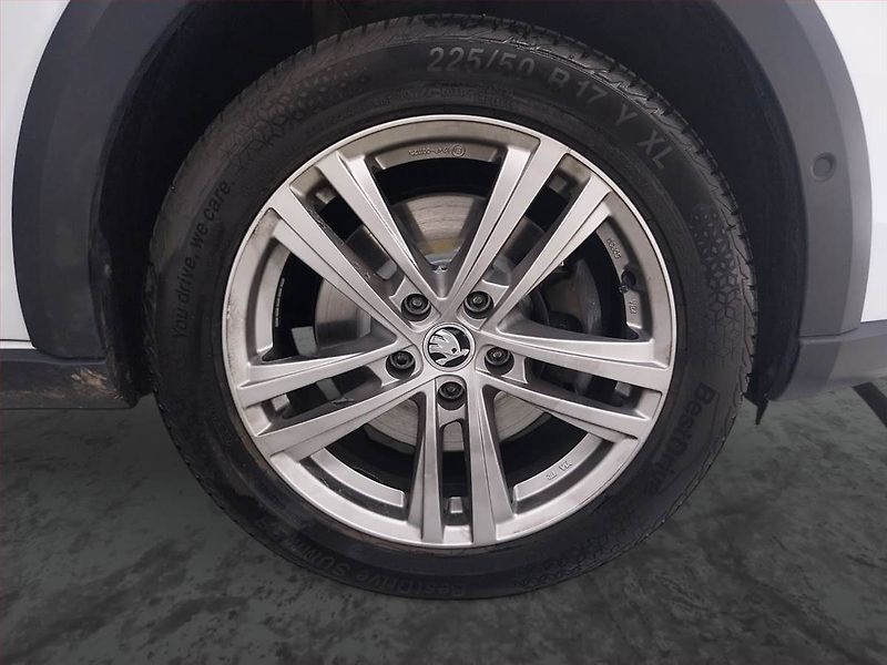 Škoda Octavia (2014) Scout 2.0 TDI, 4X4, Automat - fotka 14 z 16