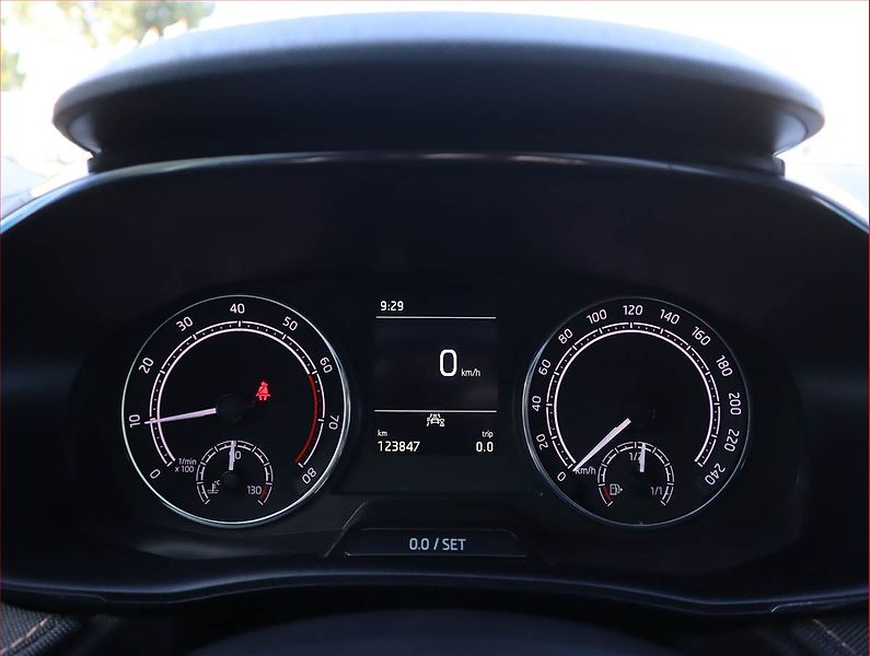 Škoda Fabia (2023) 1.0 TSI, Serv.kniha, Tempomat - fotka 11 z 22