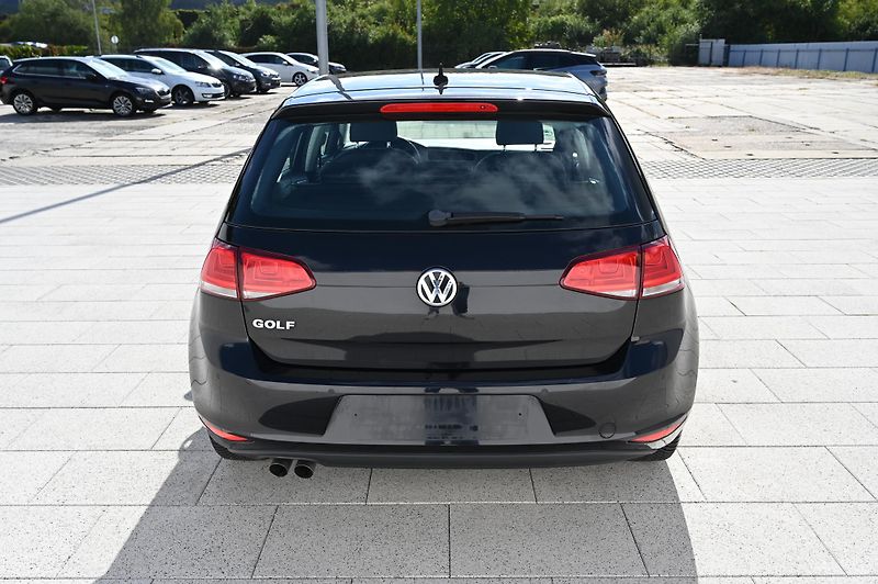 Volkswagen Golf VII 2.0TDI 110KW Highline 2/17 - fotka 6 z 57