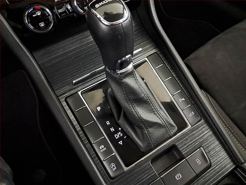 Škoda Superb (2022) 2.0 TDI - fotka 13 z 24