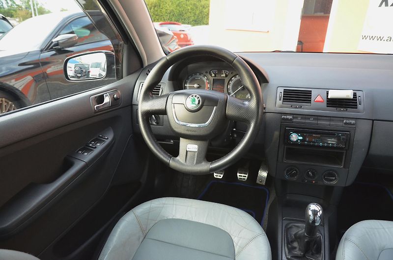 Škoda Fabia (2005) 1.9 TDi 74kW EDITION 100 - fotka 17 z 32
