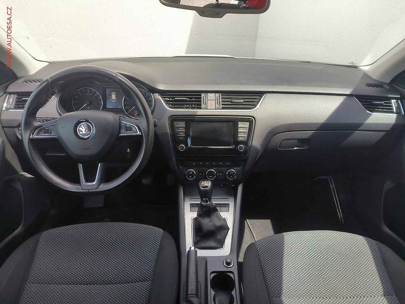 Škoda Octavia (2015) 1.6 TDi, Ambition - fotka 8 z 19