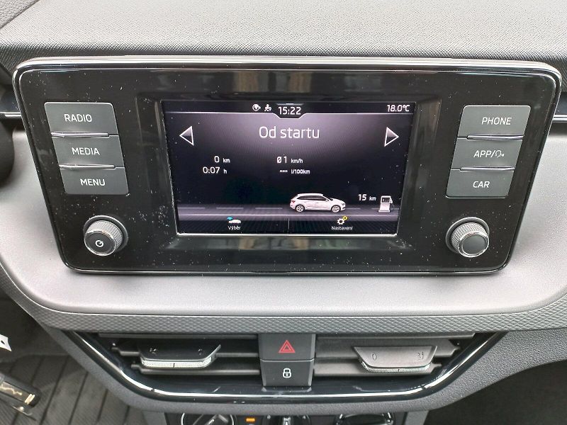 Škoda Scala (2023) Ambition PLUS TSI 81/1.0 M6F - fotka 19 z 22