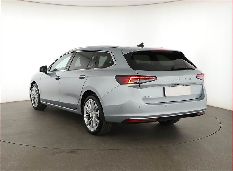 Škoda Superb (2025) 2.0 TDI, L&K, Head Up, Navigac - fotka 4 z 31