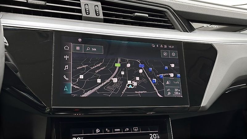 Audi Q8 e-tron 50 - 95 kWh Kůže Kamera DPH - fotka 11 z 15