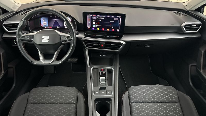 Seat Leon 2.0 TDI DSG FR Sportstourer - fotka 8 z 27
