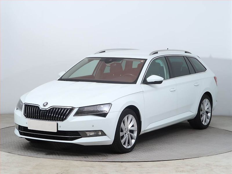 Škoda Superb (2018) Style Plus 2.0 TDI, 4X4 - fotka 2 z 12