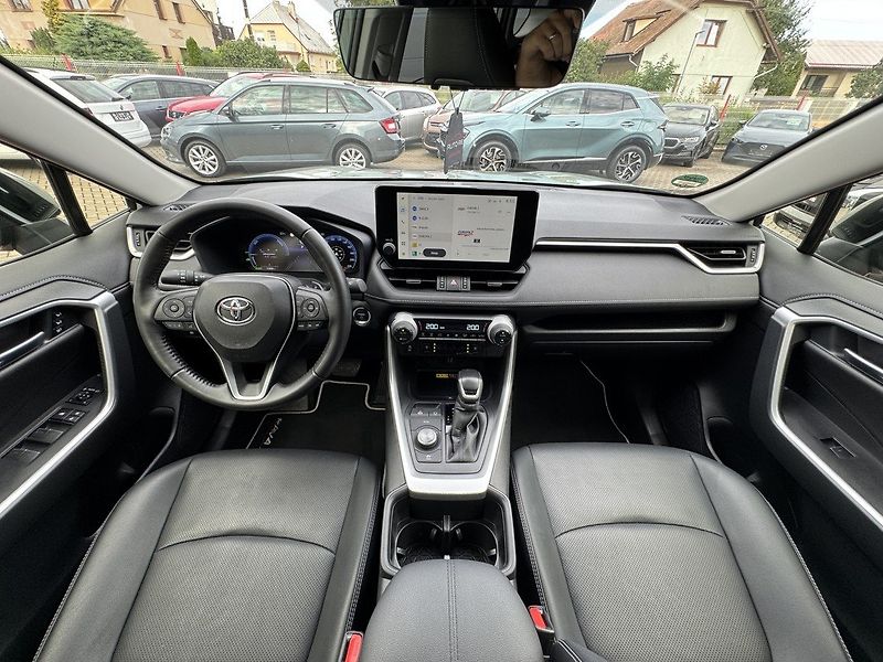 Toyota RAV4 (2023) 2.5HSD 4WD Hybrid Executive - fotka 6 z 49