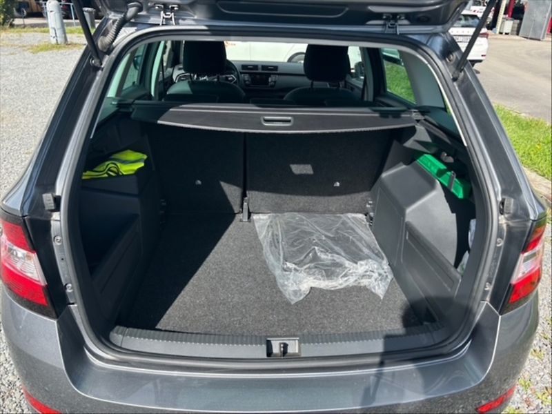 Škoda Fabia 1,0 TSI 70 Ambition - fotka 6 z 11