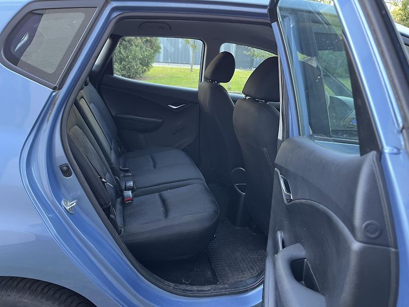 Hyundai ix20 1,4i  /LPG/1.maj./ČR /servis - fotka 18 z 33