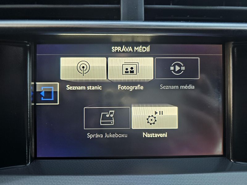 Citroën C4 (2016) 1.2 81kW SHINE,81 000 KM !!! - fotka 30 z 47