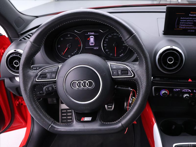 Audi A3 2,0 TDI 110kW Quattro CZ - fotka 22 z 35