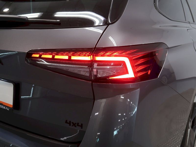 Škoda Superb (2026) SPORTLINE 2.0TDI 142KW 4x4 DSG - fotka 11 z 48