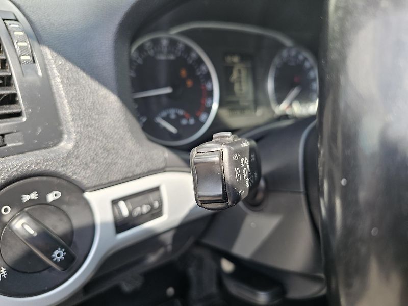 Škoda Octavia (2011) 2 1.6TDI FACELIFT - fotka 12 z 18