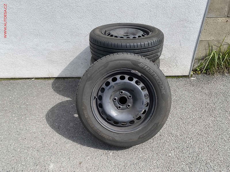 Škoda Yeti (2012) 1.2 TSi, ČR, Active - fotka 17 z 17