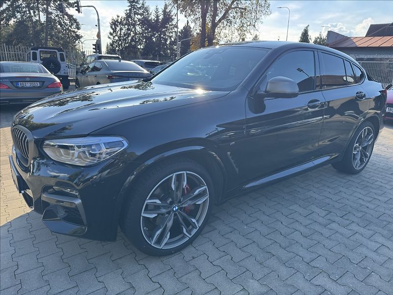 BMW X4 M40i - fotka 8 z 36