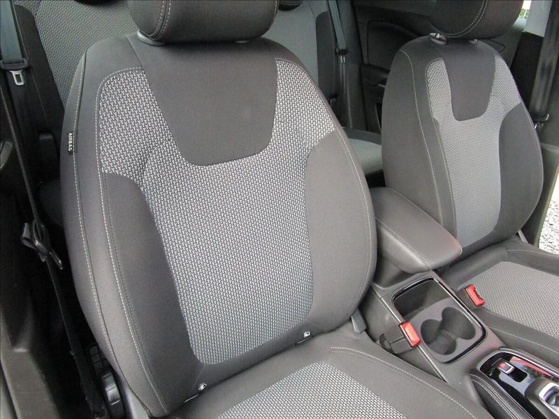Opel Grandland 1.5CDTi 96kW AT8, aut. klima, - fotka 19 z 41