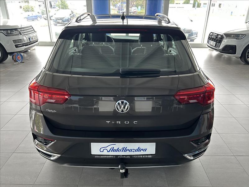 Volkswagen T-Roc 1,5   TSI 110kW,STYLE,TAŽNÉ - fotka 5 z 28