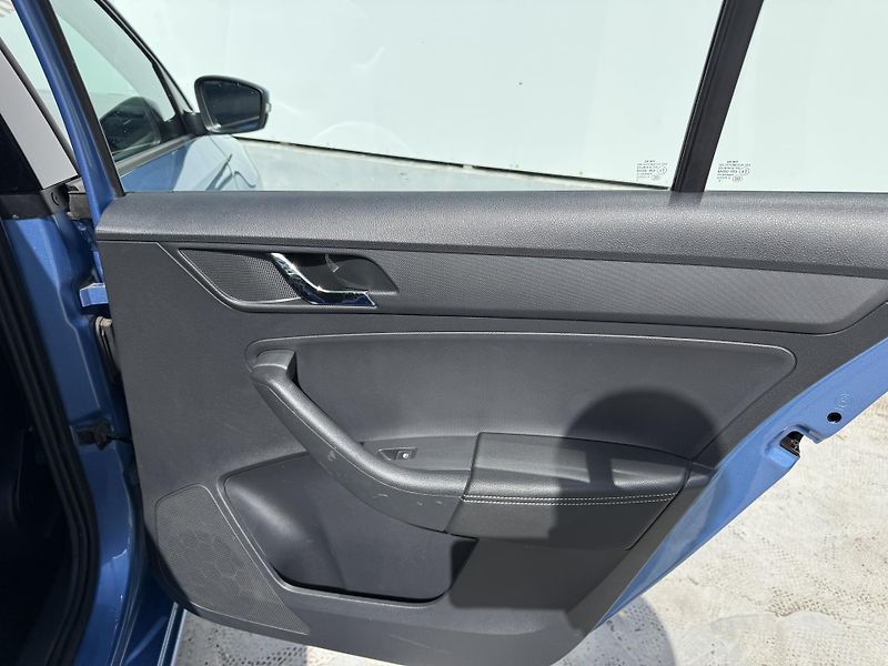 Škoda Rapid (2016) 1.4TDI DSG rezervace - fotka 14 z 25