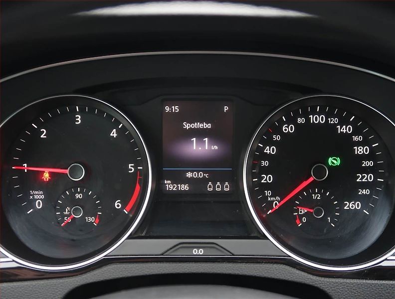 Volkswagen Passat (2016) Highline 2.0 TDI, Automat - fotka 11 z 21