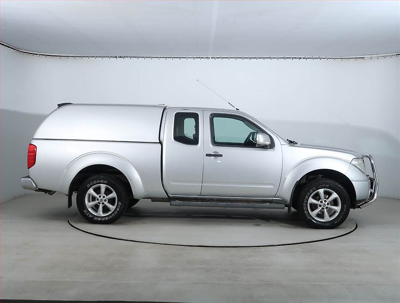 Nissan Navara (2008) 2.5 DCi, 4X4 - fotka 6 z 18