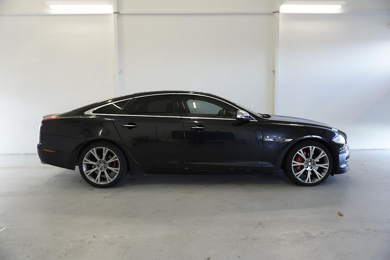 Jaguar XJ (2012) XJ  3,0D V6 AUTOMAT - fotka 4 z 39