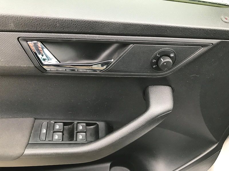 Škoda Fabia (2023) COMBI III FL AMBITION TSI 70/1 - fotka 19 z 25