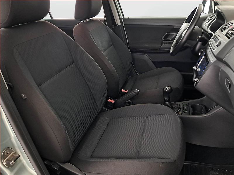 Škoda Fabia (2011) Elegance 1.2 TSI, Serv.kniha - fotka 9 z 16