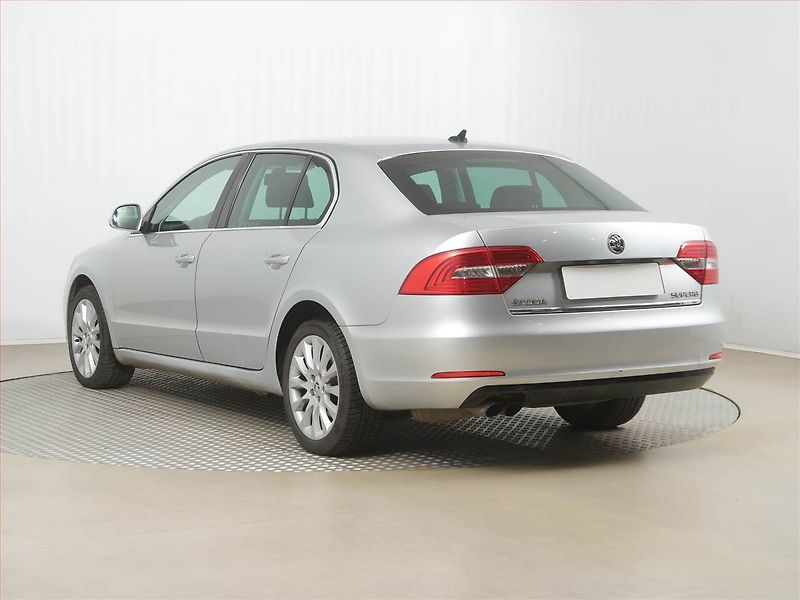 Suzuki Vitara (2019) Elegance 1.4 BoosterJet, 4X4 - fotka 4 z 22