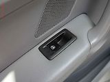 Volkswagen Touran (2006) 1.9TDi, AC, TZ - náhled 12