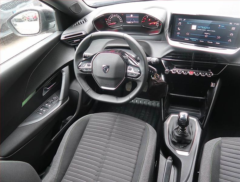 Peugeot 2008 (2024) 1.2 PureTech, ČR,1.maj - fotka 7 z 13