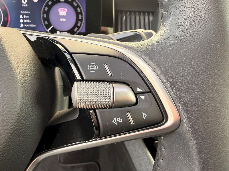 Škoda Superb (2024) COMBI SELEC TD 110/2.0 A7F - fotka 27 z 35